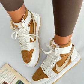 کتانی ساق‌دار جردن 453 (سفید عسلی)