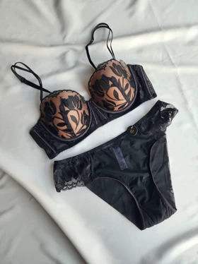 ست شورت و سوتین جکدار فنردار اروپایی کد: 9032