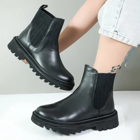 نیم بوت زنانه رنگ مشکی طرح چرم مدل پشت کشی کد 64870