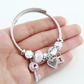 دستبند پاندورا مدل قلب و قفل