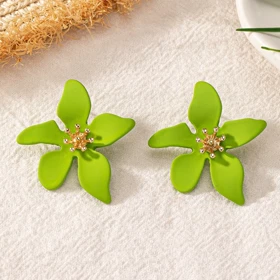 گوشواره طرح گل 5 برگ در 6 رنگ