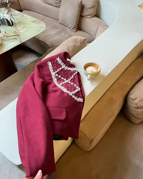 کت مرواریدی