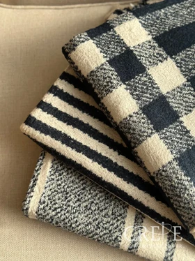 شال سرمه ای موهر چهارخانه