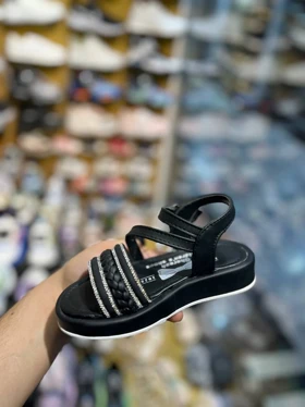 کفش صندل دخترانه مناسب روزمره و تابستانی مدل نگینی