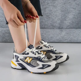 کفش و کتانی زنانه و دخترانه مدل نیوبالانس725 NEW BALANCE رنگ سفید زرد کد 9021