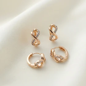 گوشواره حلقه‌ای ژوپینگ طرح بی‌نهایت نگین‌دار