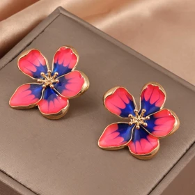 گوشواره طرح گل با روکش طلا 18 عیار در 7 طرح مختلف