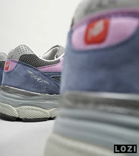 کفش کتانی سرمه ای صورتی NEW BALANCE 990