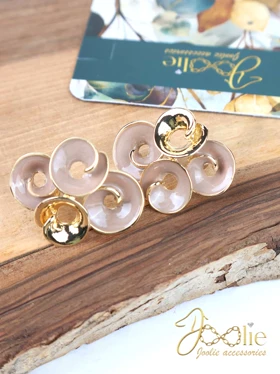 گوشواره استیل - میناکاری مدل گلگون کد E1243 (نسکافه ای روشن)