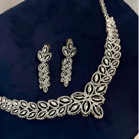 گردنبند و گوشواره ست نقره زنانه لیزری