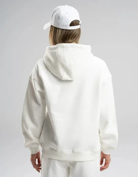 پیش گلدوزی کلاهدار