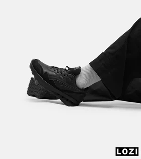 کفش کتانی مردانه مشکی ASICS gel extreme 33