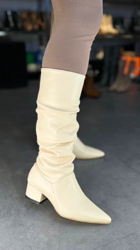 بوت چروک رویال کد 6784