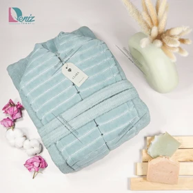 حوله تن پوش کلارا رنگ فیروزه ای روشن