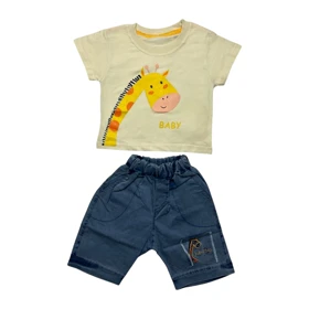 ست تیشرت آستین کوتاه و شلوارک جین پسرانه مدل زرافه کد PJ1137 رنگ کرم