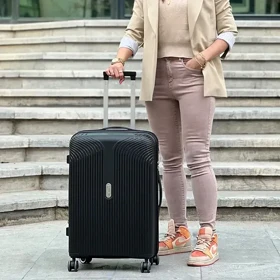 چمدان سایز متوسط وارداتی بنتون مدل BENETTON - BNT132 MEDIUM