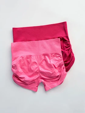 شورتک ورزشی سیملس پشت چروک کنار گتر