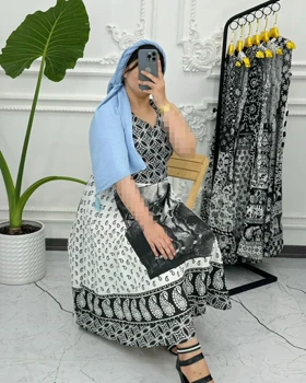 سارافون ساحلی لنگی سفید مشکی 1378