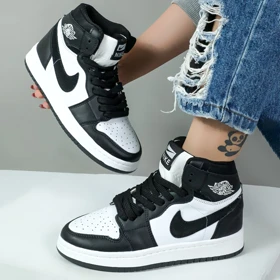 کتانی ساق‌دار زنانه مدل جردن ایر وان jordan air رنگ مشکی سفید کد 54467