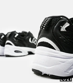 کفش کتانی زنانه و مردانه مشکی سفید NEW BALANCE 530