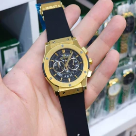 ساعت مچی مردانه هابلوت 3 موتور فعال کرنوگراف سری های کوالیتی کد 2 (بند مشکی قاب طلائی)