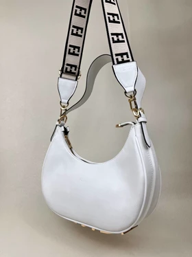 کیف زنانه پاسپورتی فندی وارداتی Fendi کد 1346 (سفید)