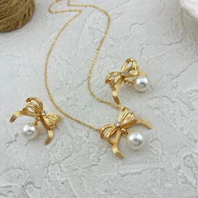 نیم ست زنانه شیک با طرح پاپیون مروارید