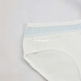 شورت زنانه کبریتی پیشی پیشی