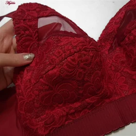 سوتین زنانه دانتل پروانه ای کش پهن زرشکی کد 5058