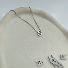 گردنبند استیل حروف سه بعدی
