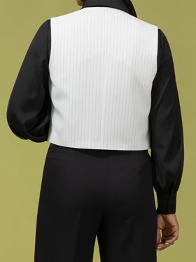 جلیقه زنانه کرپ دیپلمات کلاسیک کوتاه مانا