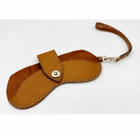 ست هولدر و بند عینک چرم مدل آیناز