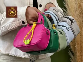 کیف دستی دوشی مینی پاسپورتی زنانه در 10 رنگ