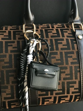 آویز کیف (چارم بگ) کیف مشکی