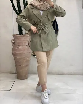 مانتو کتی دیپلمات