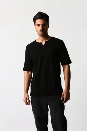 تیشرت یقه کوبایی