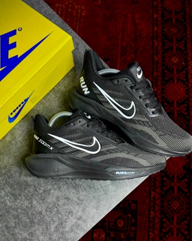 کتانی رانینگ مدل نایک زوم ایکس