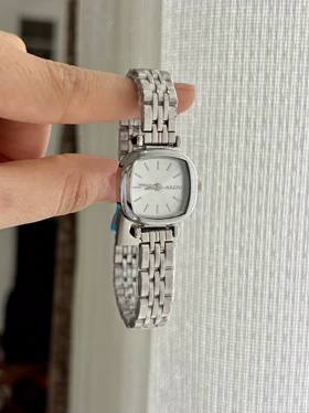 ساعت نایدو زنانه صفحه مربع کلاسیک