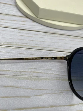 عینک آفتابی Ray-Ban مدل RB 7187D فریم ترکیب کائوچو و فلز، عدسی کریستال UV400