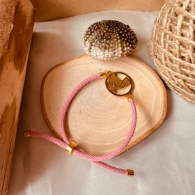 دستبند ماه تولد ماه فروردین