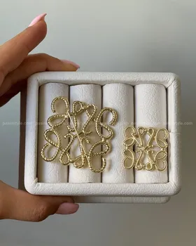 سنجاق سینه لووه loewe
