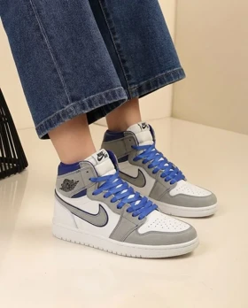 کتانی زنانه نایک جردن وان مید بلو فانتوم Nike Air Jordan 1 mid