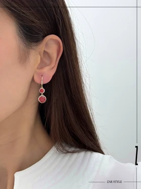 نیم‌ست دو نگین یاقوتی