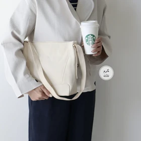 کیف زنانه بزرگ مدل تیارا (کرم روشن)