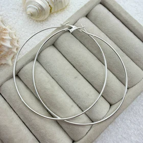 گوشواره حلقهای نازک مدل بزرگتر (نقره ای)