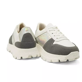 کفش راحتی زنانه مدل Stradivarius Sneakers - SKBu/W87