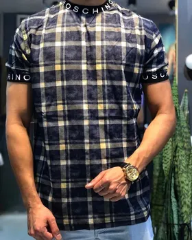 تیشرت چهارخونه
