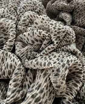 شال پلیسه شنی پلنگی حاشیه دالبری وارداتی 4444