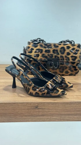 643 - پاشنه گل مربع 643