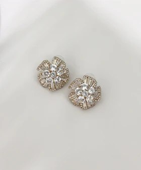 گوشواره مجلسی مدل گل زنانه 879